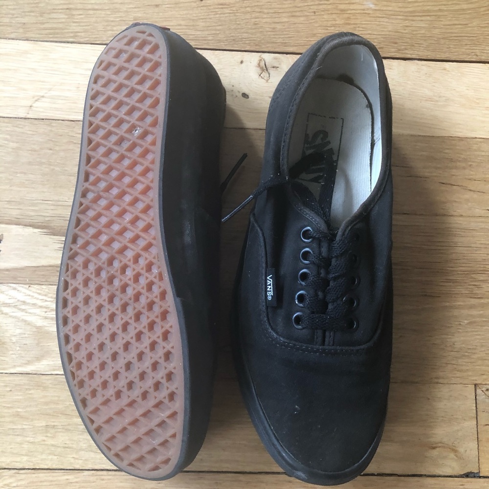 Black Vans (Men’s 7.5/Women’s 9)